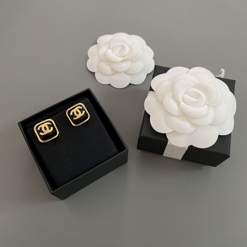 Ch**el earrings